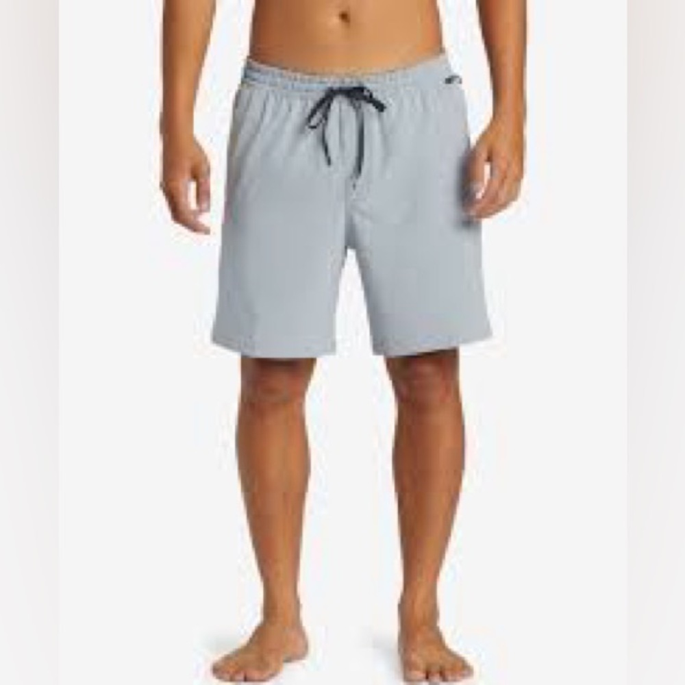 NWT Quicksilver Taxer Amphibian Shorts Size Small